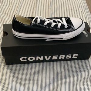 Youth brand new with box converse!